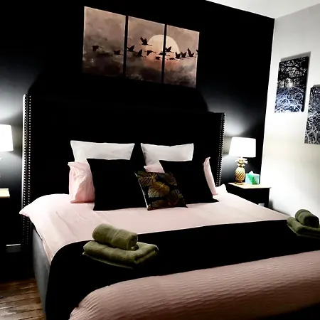 Ancien Relais De Poste The Old Post Office 4* Saint-Martial-d'Albarede