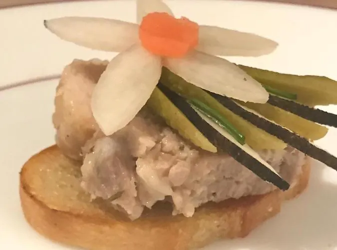 לינה וארוחת בוקר Ancien Relais De Poste The Old Post Office Saint-Martial-d'Albarede