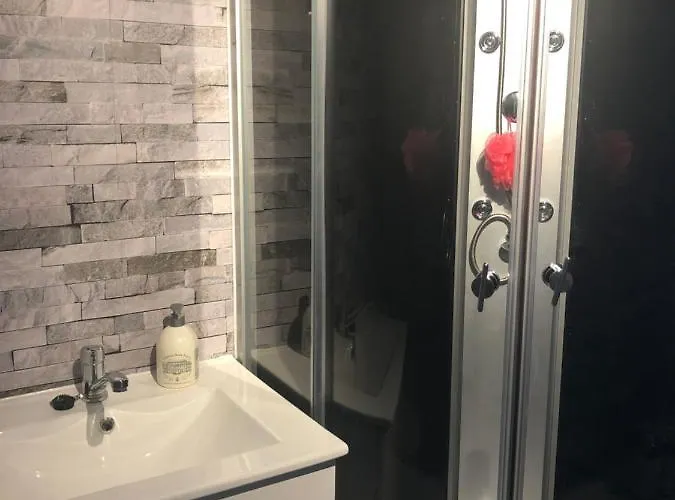 Ancien Relais De Poste The Old Post Office 4* Saint-Martial-d'Albarede