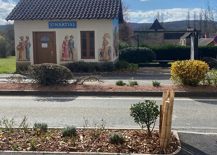 Ancien Relais De Poste The Old Post Office Saint-Martial-d'Albarede